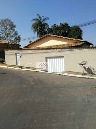 Casa Padrão para Venda em Centro Lagoa Santa-MG