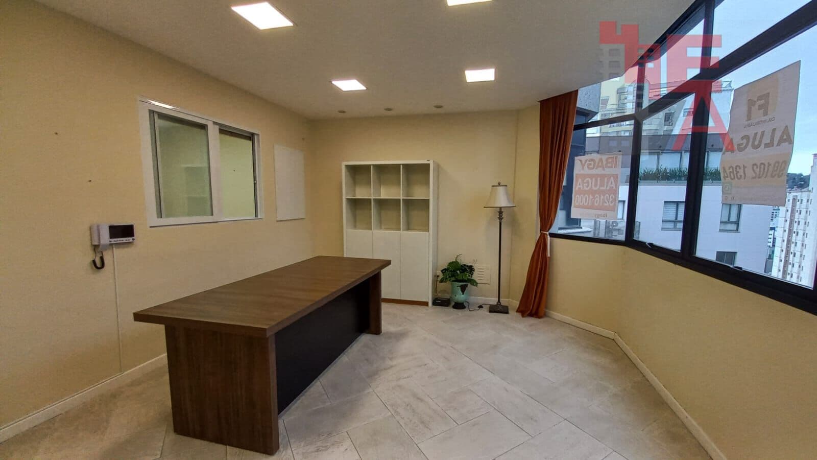 Sala/Conjunto em Florianópolis - Centro