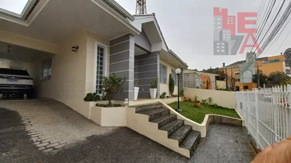 Casa Térrea na Carvoeira Com Piscina