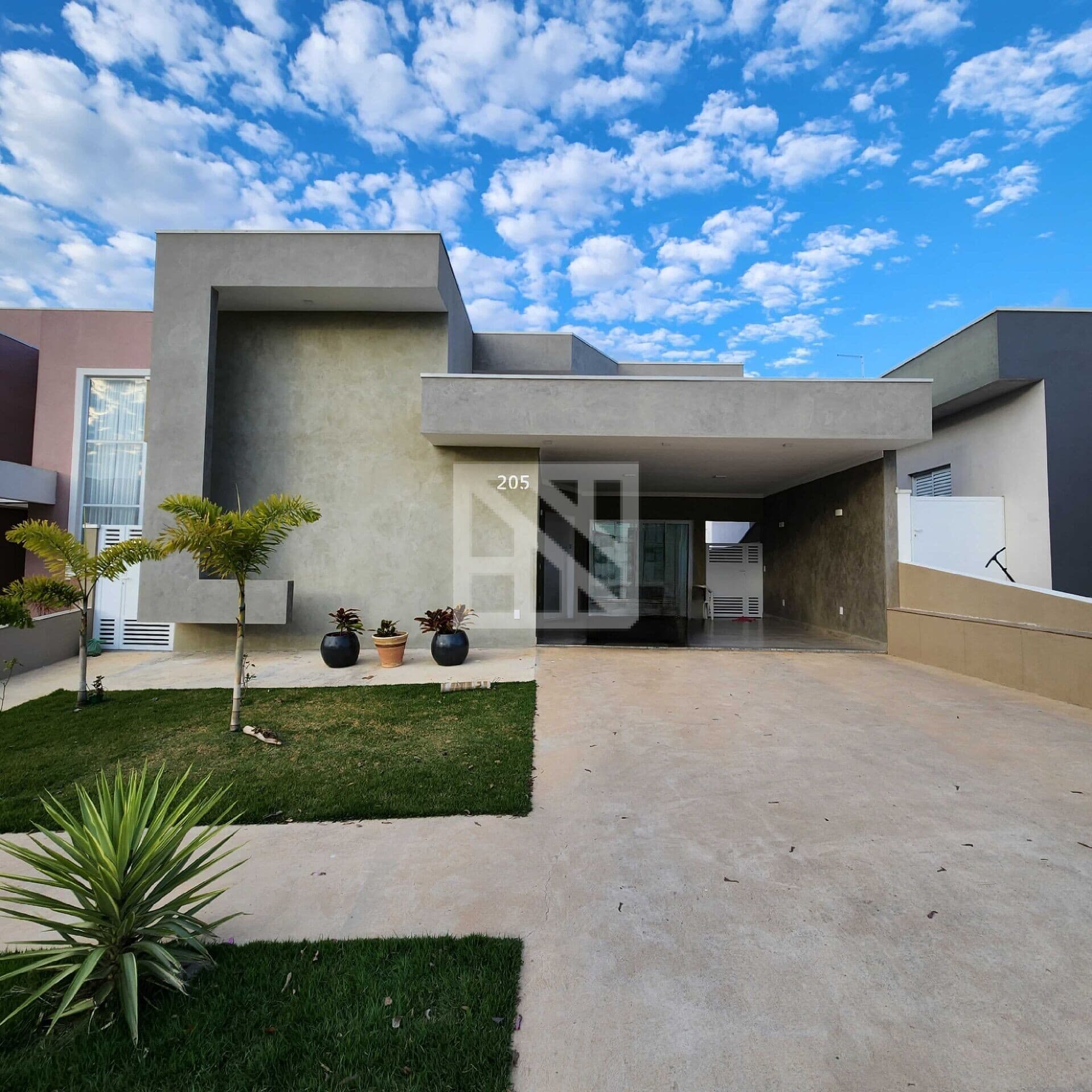 Casa em Condomínio com 3 dormitórios, sendo 1 Suíte e Espaço Gourmet com Churrasqueira e Forno