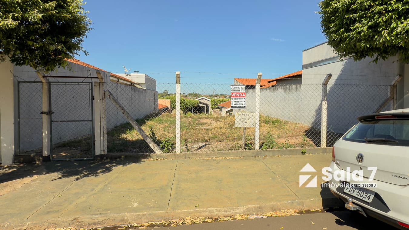 Terreno à venda no Jd. Diogo Castilho, em Novo Horizonte-SP