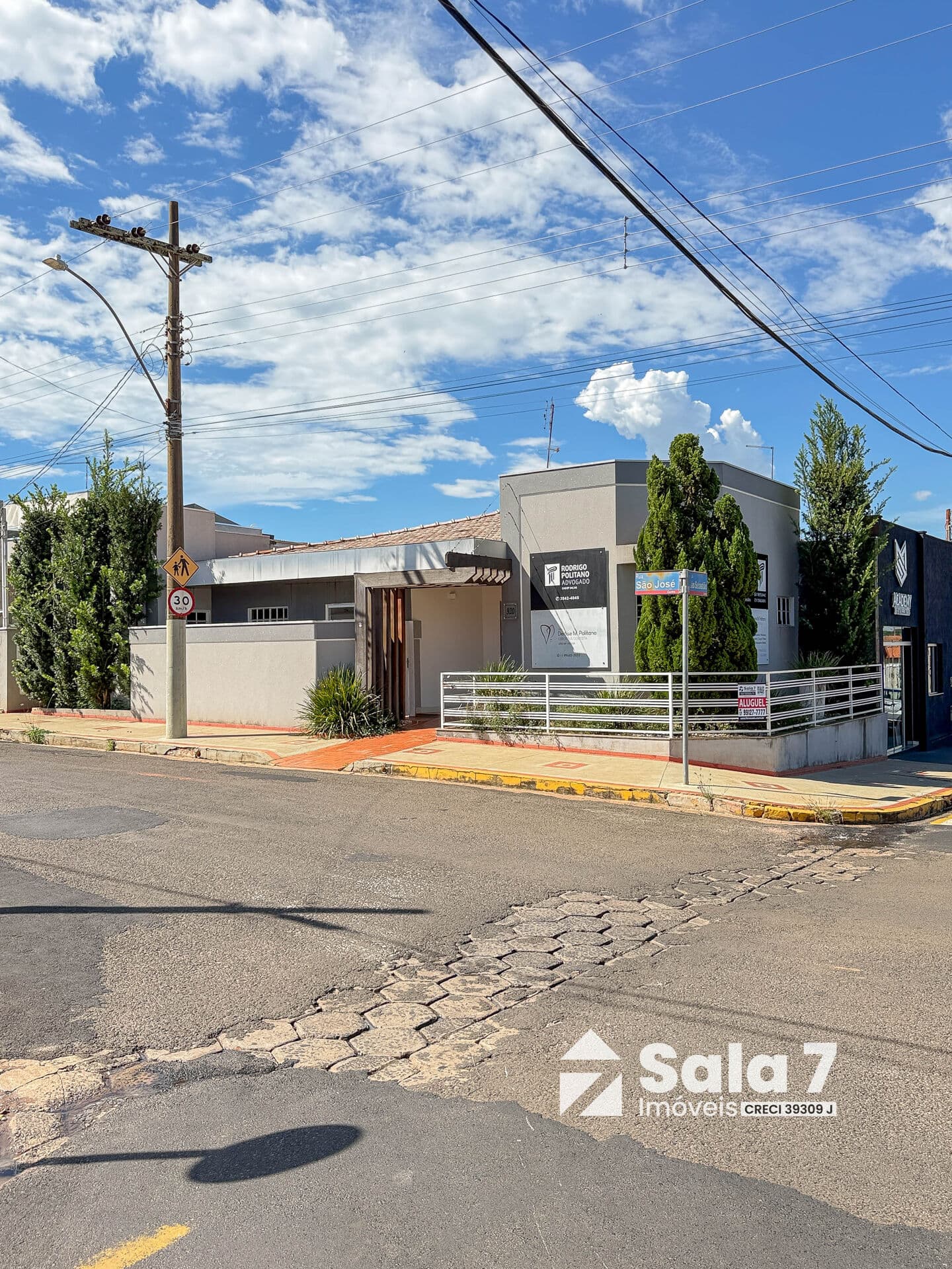 Prédio Comercial para locação no centro de Novo Horizonte