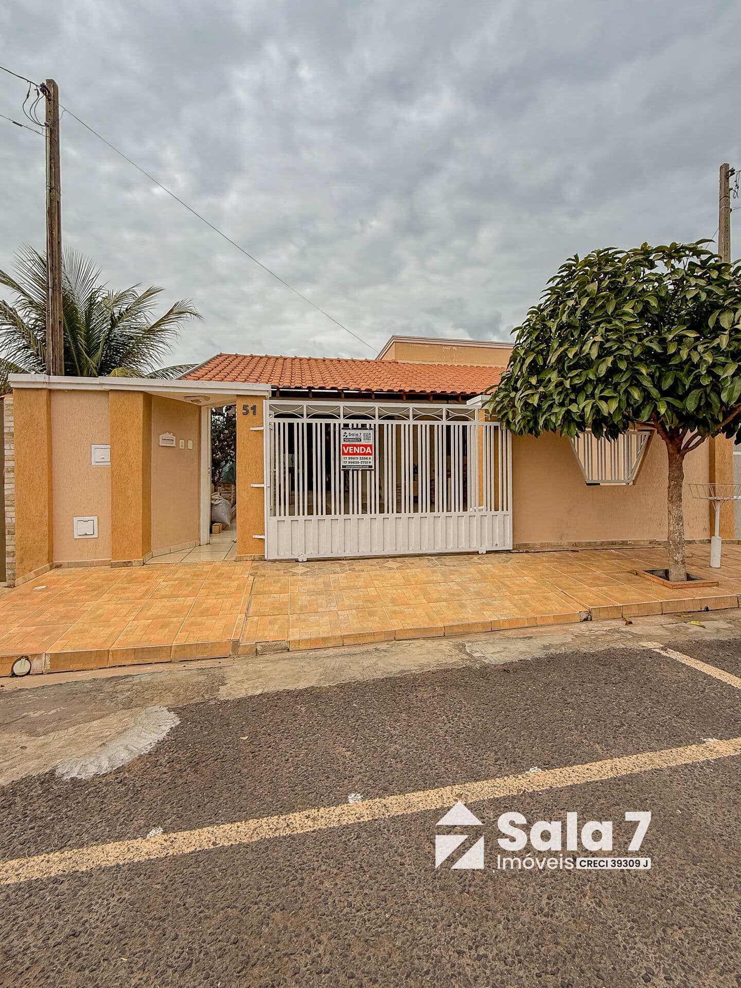 Casa à venda no residencial Tarcitano em Sales-SP