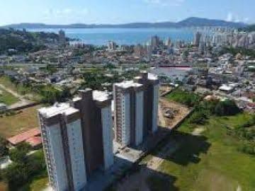 Apartamento em Itapema - Meia Praia