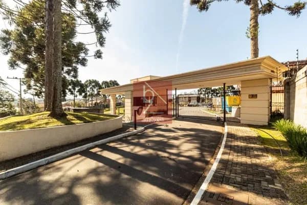 CASA EM CONDOMÍNIO NO ORLEANS 500M² PRIV. 4 SUITES R$4.970.000,00