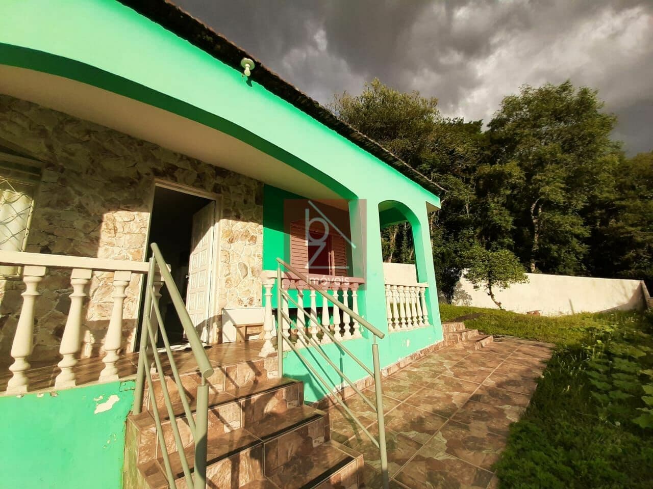 CASA C/ 4 DORM. POR R$ 580.000,00