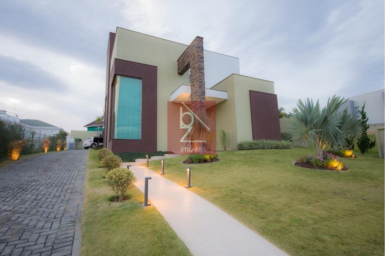 Casa em Condomínio 4 suítes 3 vagas de garagem R$ 5.900.000,00
