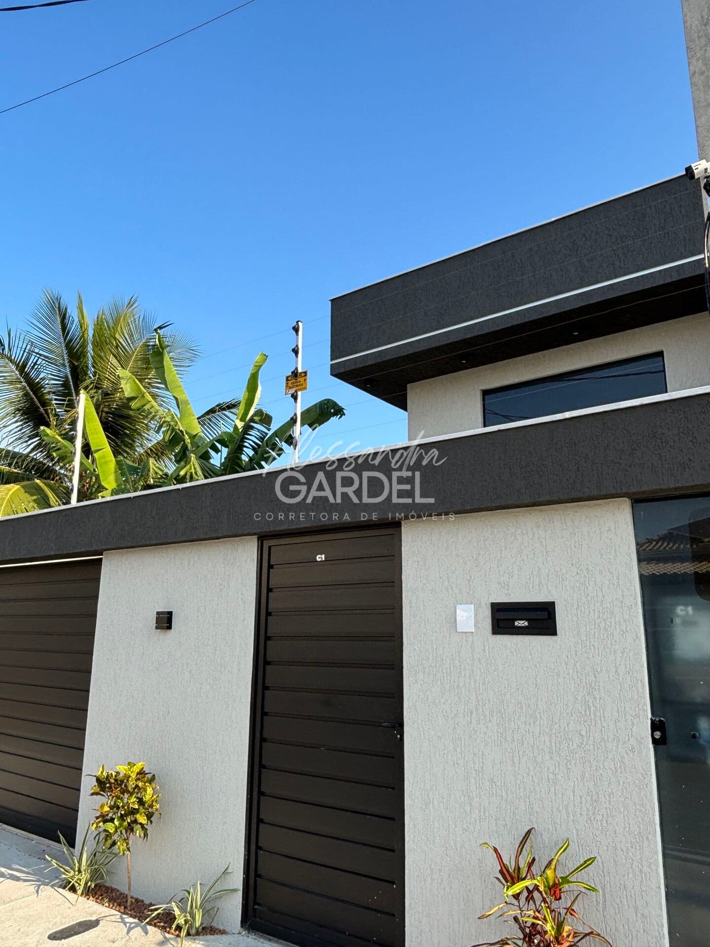 Casa Linear Independente, 3 quartos sendo 1 suíte - Jardim Mariléa