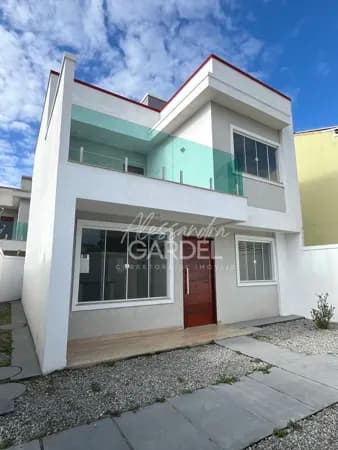 Casa Duplex Independente com 3 suítes - Av. Ouro Verde - Rio das Ostras
