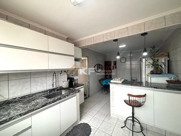 Apartamento com 4 quartos e 1 vaga de garagem, no Centro de Ribeirão Preto/SP