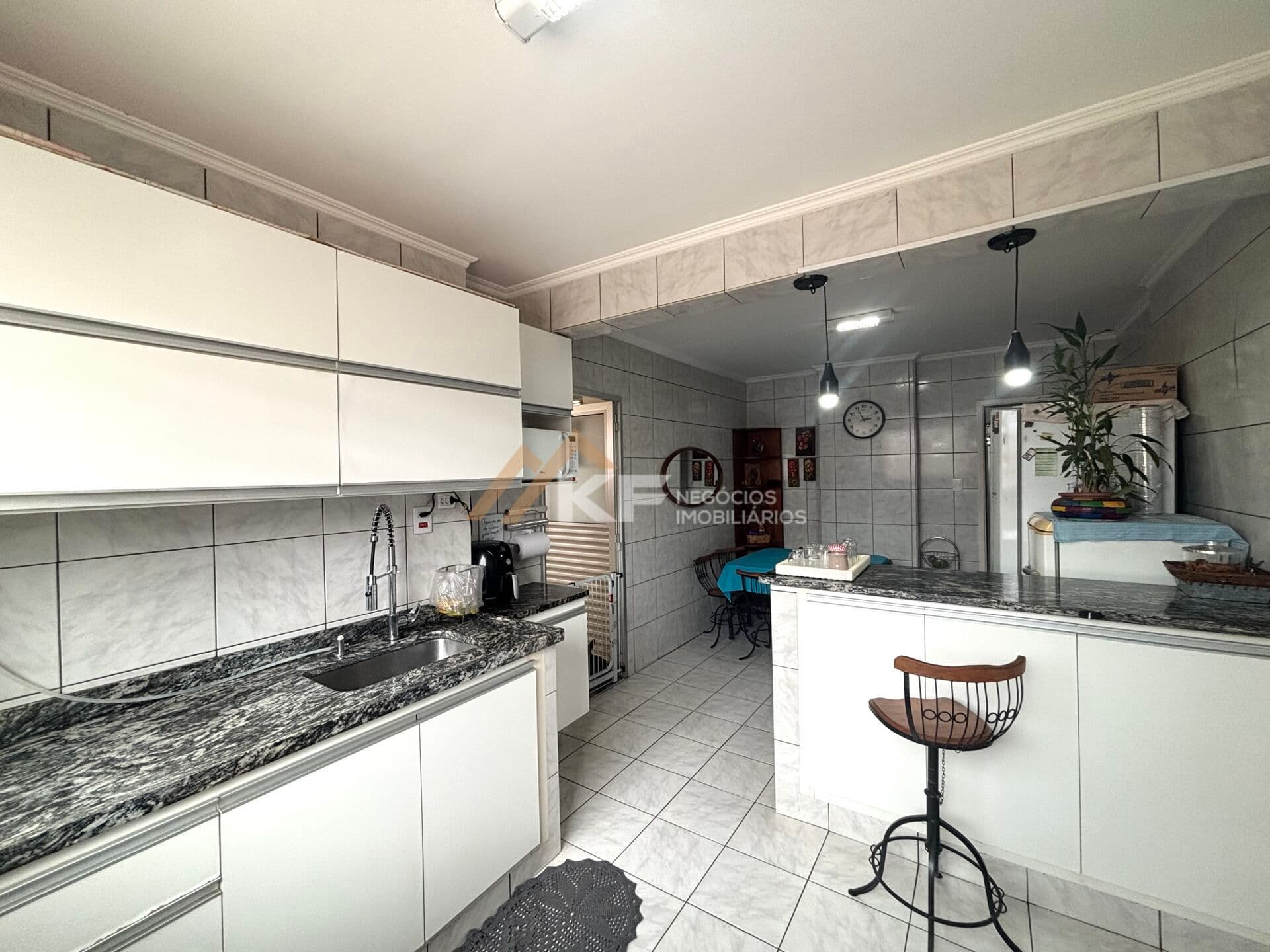 Apartamento com 4 quartos e 1 vaga de garagem, no Centro de Ribeirão Preto/SP