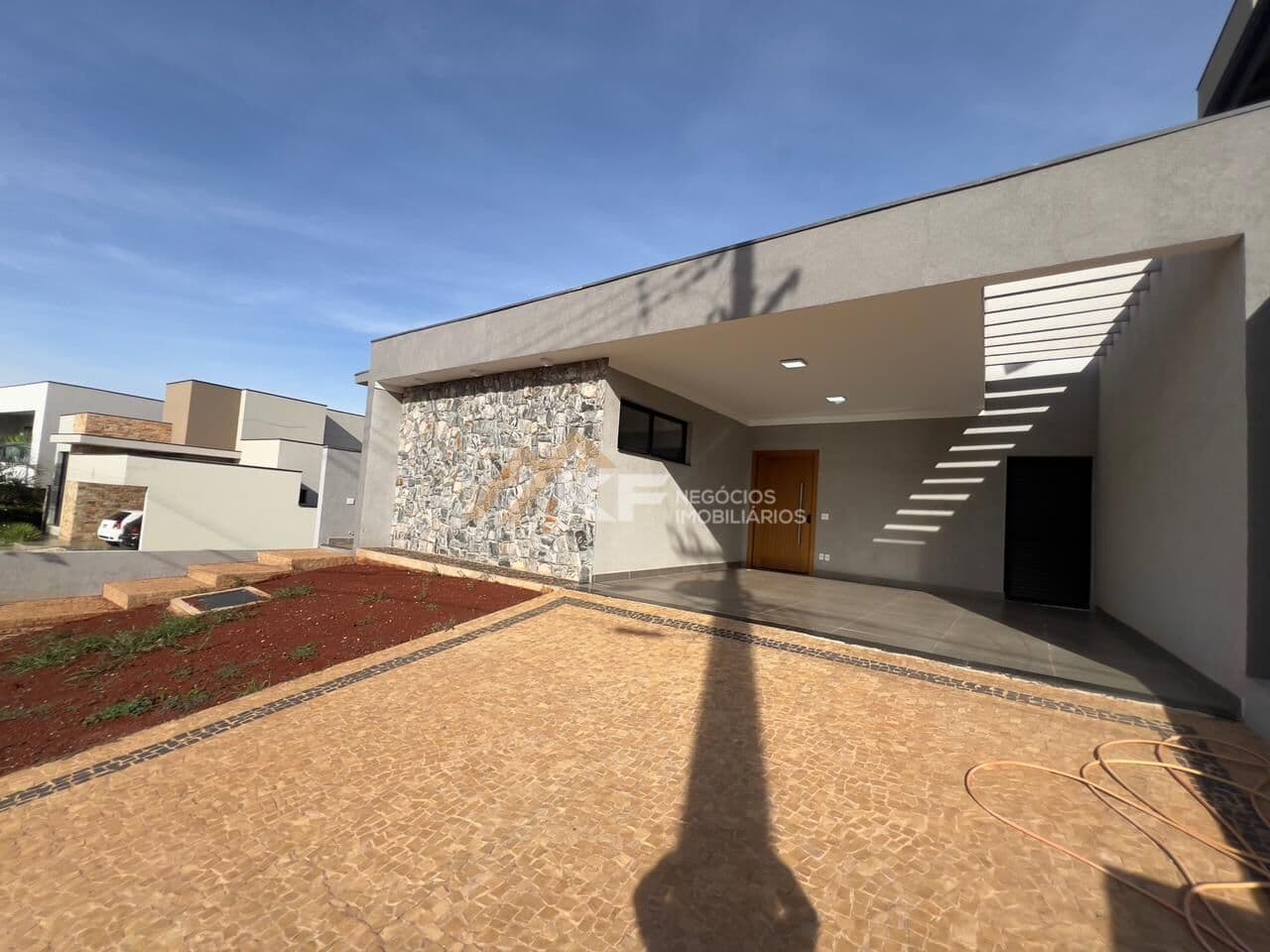 Casa em Condomínio no Residencial Alto do Castelo- Ribeirão Preto-SP