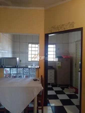 Casa á venda - Serra azul/SP