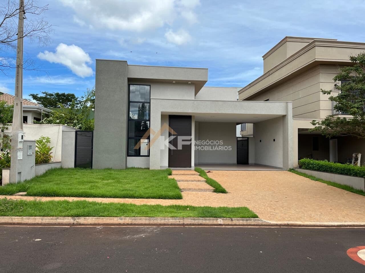Casa à Venda em Condomínio Portal da Mata - Ribeirão Preto / SP
