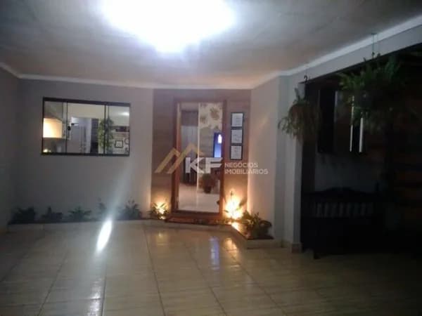 Casa à Venda no Bairro Santo Antônio - Jardinópolis - SP.