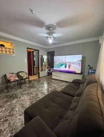 Casa à venda 3 Quartos, sendo 1 suite no bairro Vila Virginia - Riebrião Preto / SP