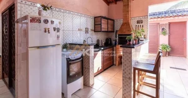 Casa à venda com 3 quartos, sendo 1 suite com área gourmet no bairro Alexandre Balbo - Ribeirão Preto / SP
