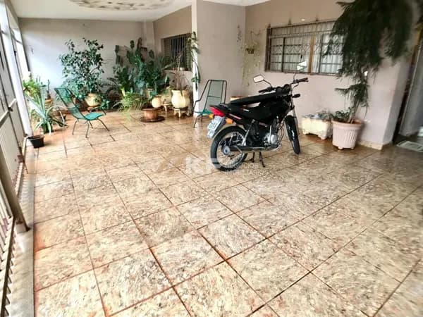 Casa á venda 03 dormitórios na Vila Virgínia - Ribeirão Preto - SP