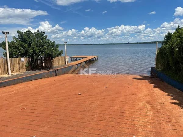 Rancho próximo miguelopolis e uberaba