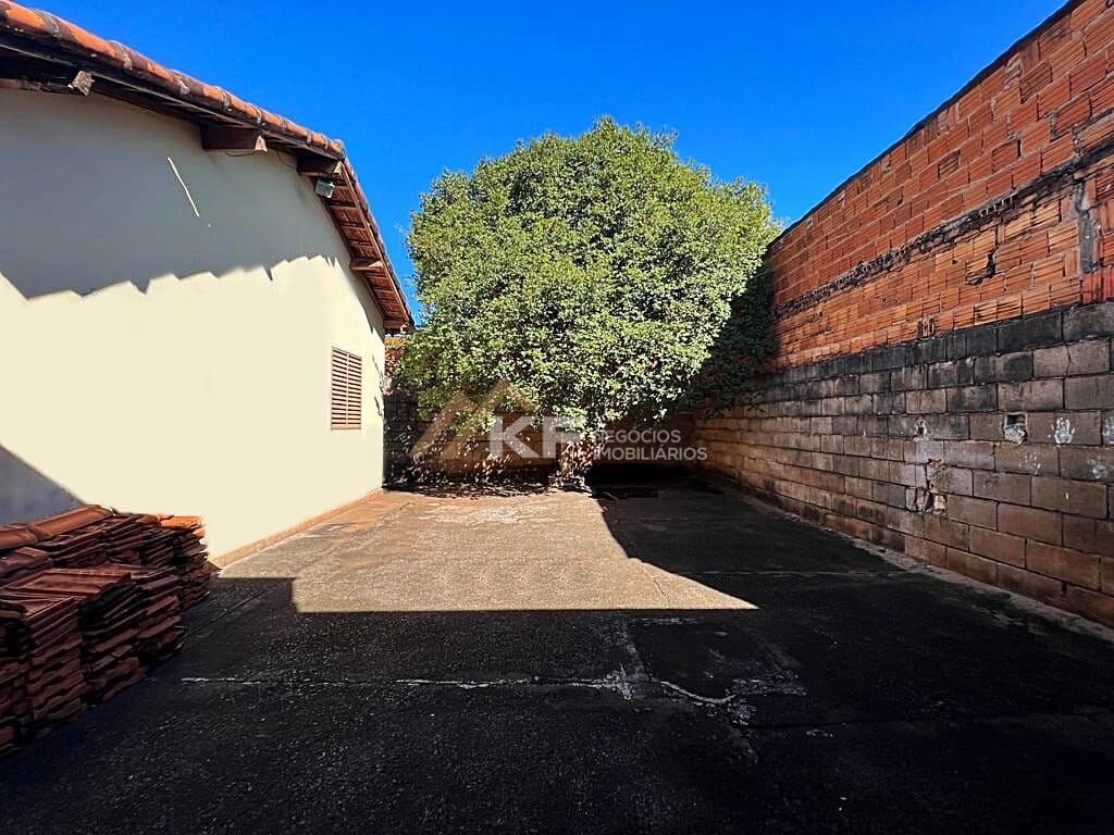 Casa á Venda - Avelino Alves Palma - Ribeirão Preto / SP