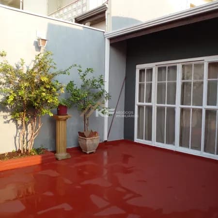 Casa á Venda com 3 Dormitórios e Área Gourmet no bairro Res. e Comercial Palmares - Ribeirão Preto / SP