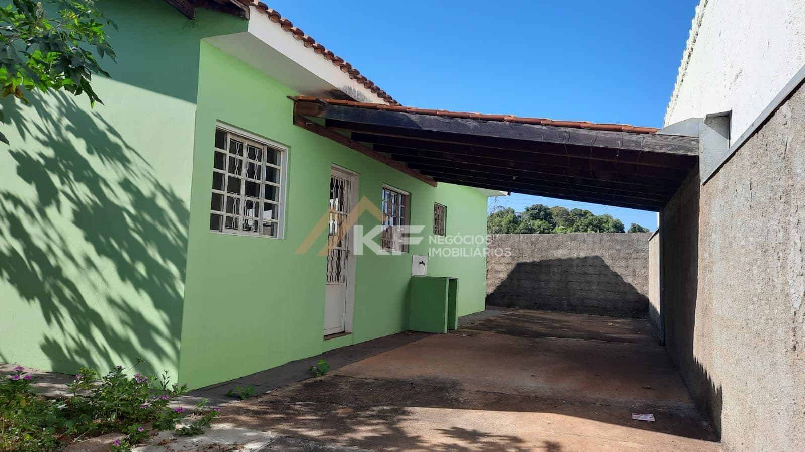 Casa à Venda no Bairro Santa Cruz - Serra Azul / SP