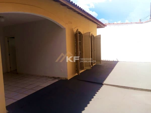 Casa em Jardim Paulista, Ribeirão Preto - SP.