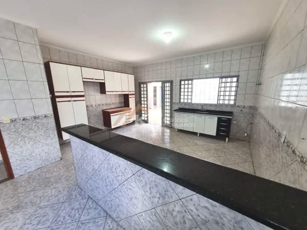 Casa com 5 quartos e Espaço gourmt, no Cândido Portinar em Ribeirão Preto - SP