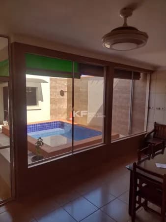 Casa à venda com piscina no Bairro Cândido Portinari - Ribeirão Preto/SP