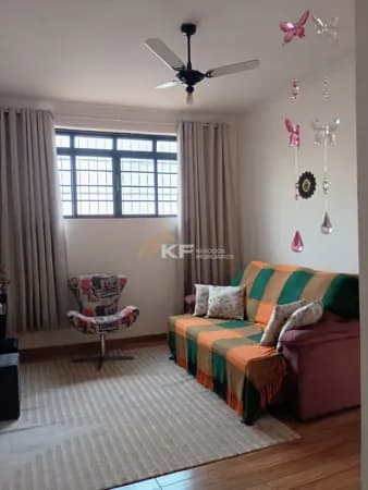 Casa à Venda - Bairro Sumarezinho-Ribeirão Preto-SP.