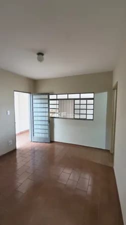 Casa á Venda no Dom Romeo Alberti em Batatais/SP