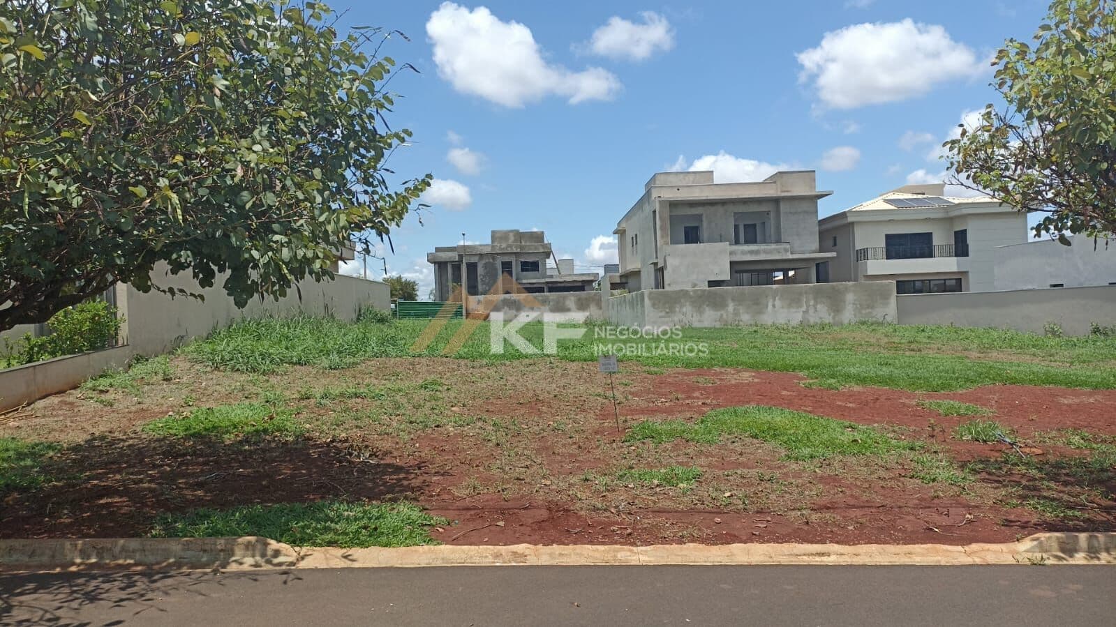 Terreno em Condomínio à Venda no Residencial Alto do Castelo - Ribeirão Preto / SP