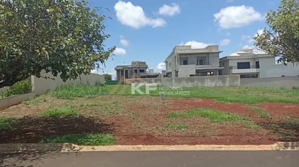 Terreno em Condomínio à Venda no Residencial Alto do Castelo - Ribeirão Preto / SP
