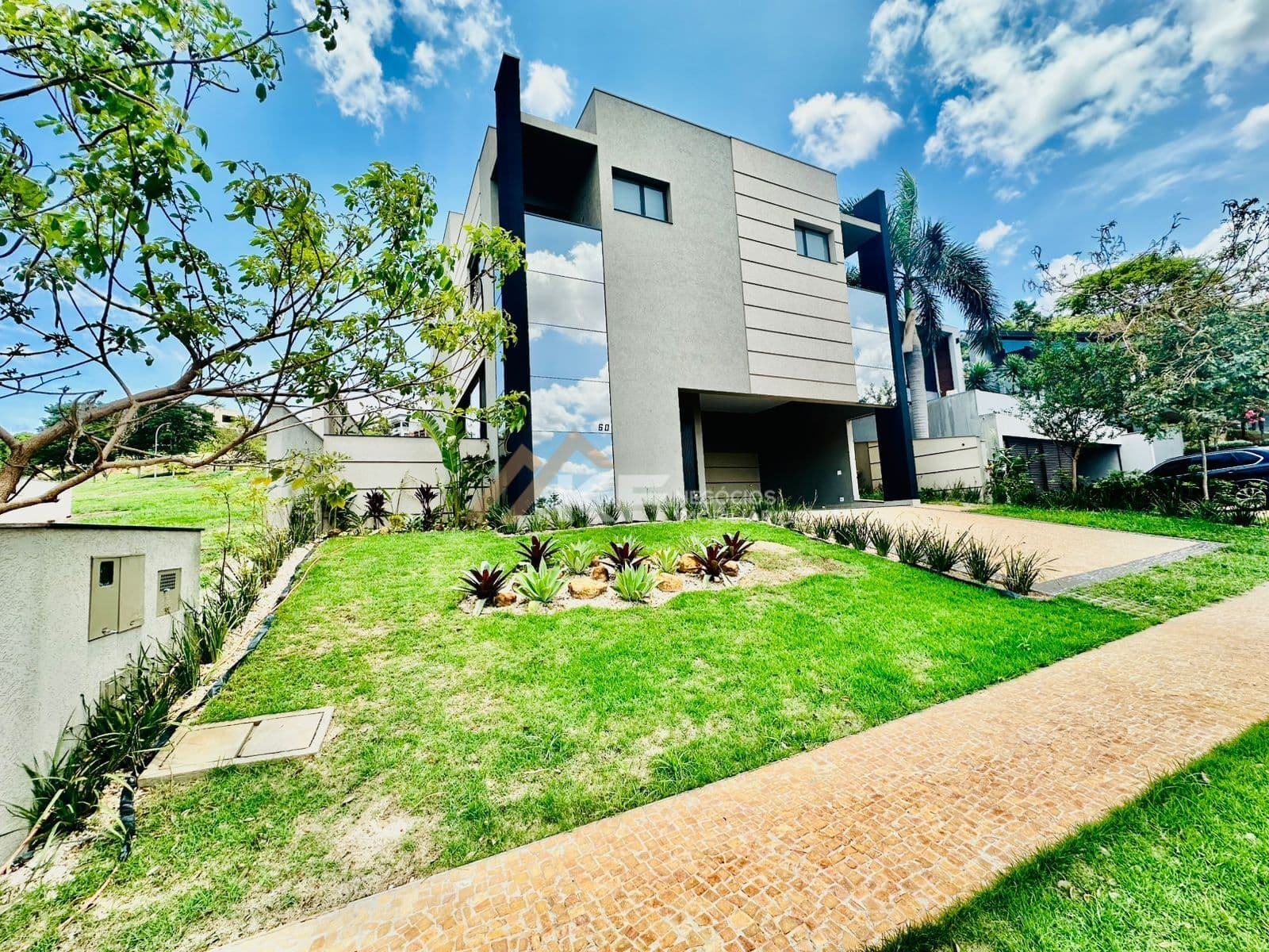Casa Sobrado em Condomínio à venda 4 Suítes - Alphaville 3- Ribeirão Preto