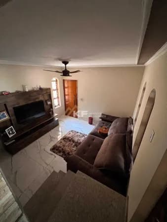 Casa à Venda com 3 Dormitórios no bairro Jardim Heitor Rigon - Ribeirão Preto / SP