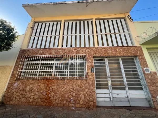 Casa Sobrado na Vila Tibério em Ribeirão Preto/SP