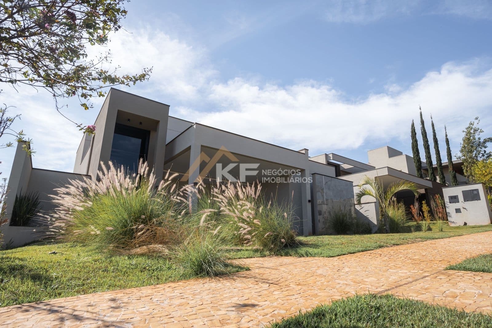Residência Exclusiva em Terreno de Ilha: Luxo, Conforto e Modernidade em Cada Detalhe! - Alphaville Ribeirão Preto