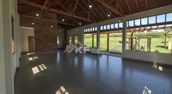 Terreno em Condomínio Terras de San Pedro - Lote de ilha 250m²