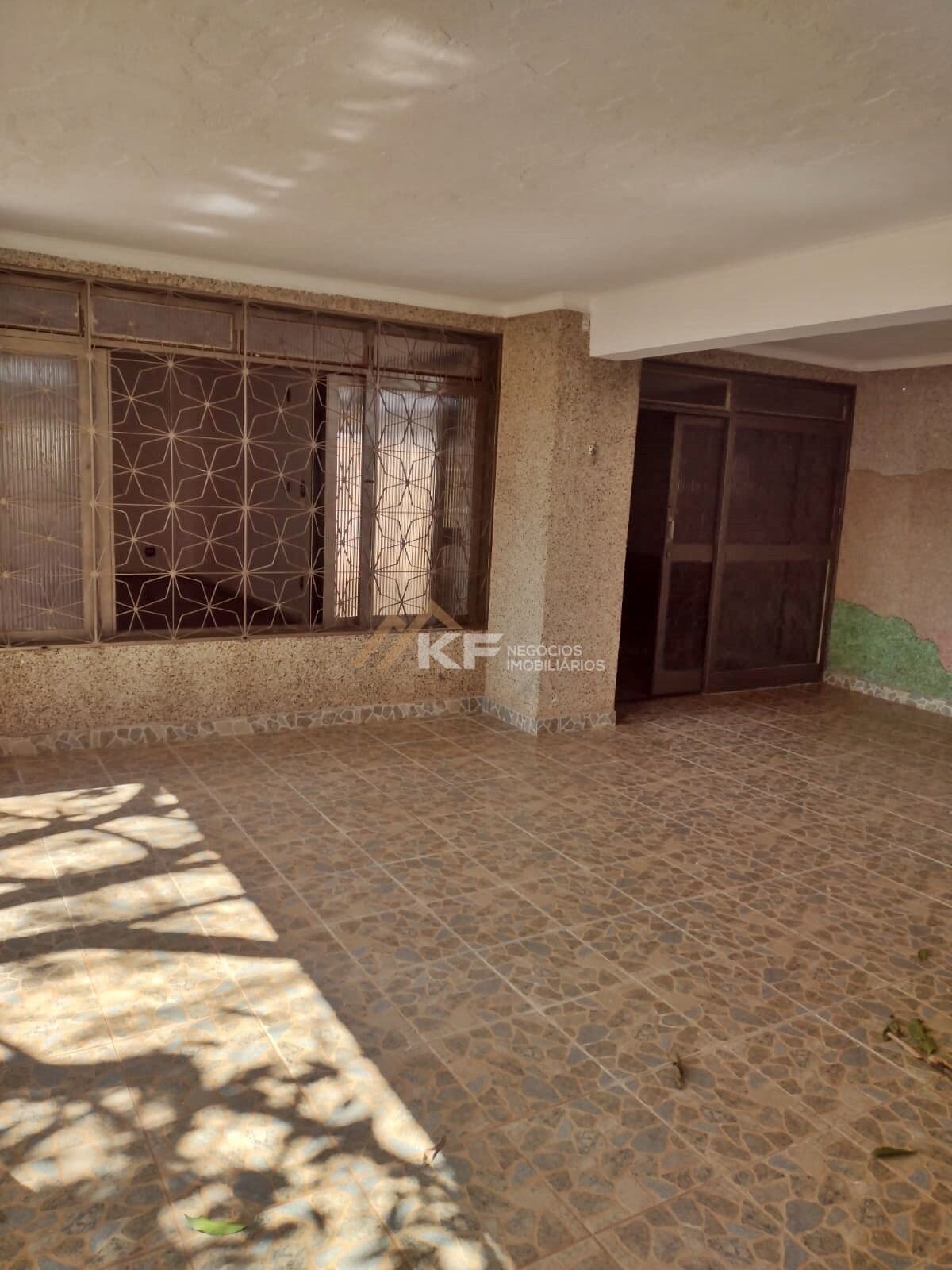 Casa comercial á venda 03 dormitórios - Jd. Independência - Ribeirão Preto/SP.