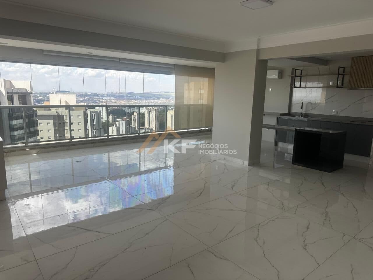 Apartamento à venda 3 Suites no Edifício Stuttgart, próximo à Av. Prof. João Fiúsa - Ribeirão Preto/SP.