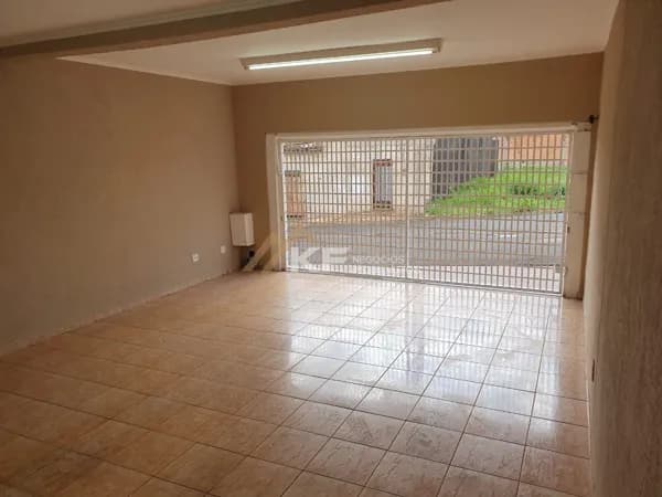 Casa à venda Sobrado no Jardim das Acácias com 3 Dormitórios com 3 Suítes - Cravinhos/SP