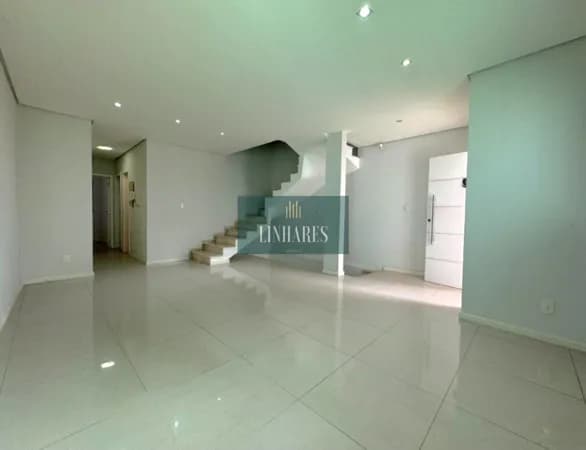 Casa com Viabilidade Comercial em Barreiros