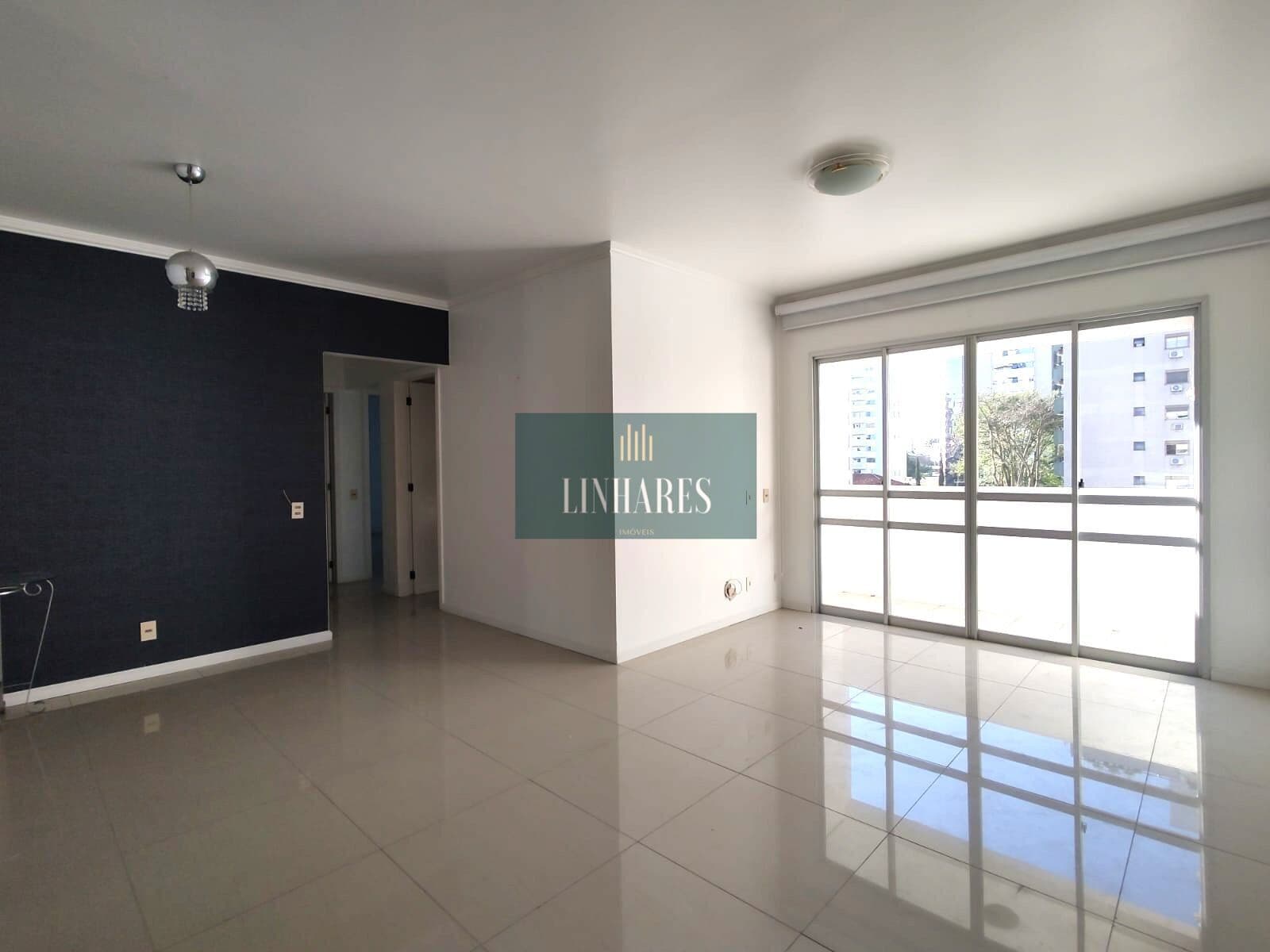 Apartamento 3 dormitórios no Centro