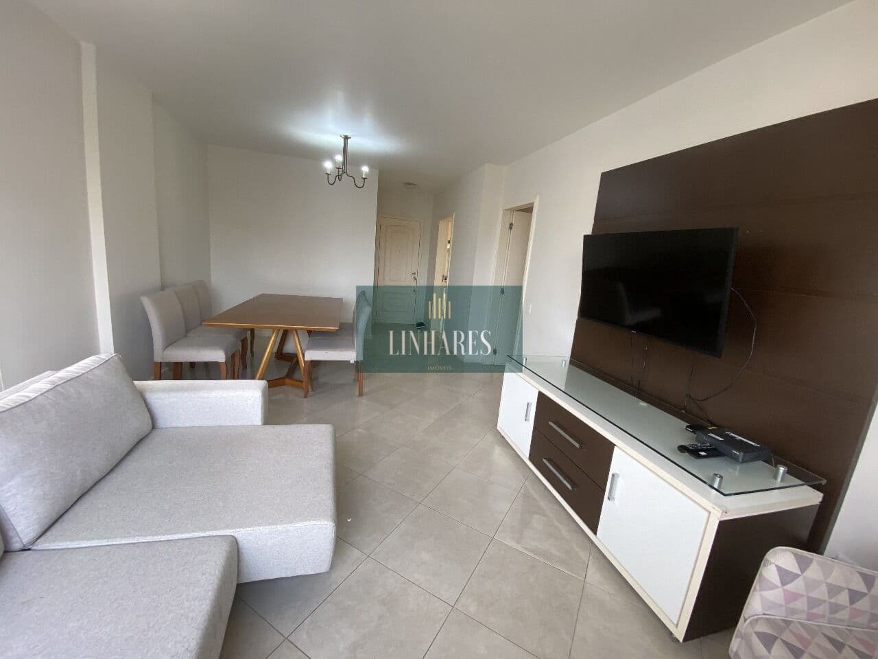 APARTAMENTO 3 DORMITÓRIOS SENDO 1 SUÍTE COM DEPENDÊNCIA - CENTRO - FLORIANÓPOLIS