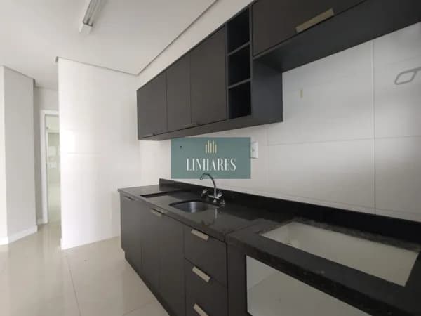 Apartamento 2 dormitórios em Barreiros