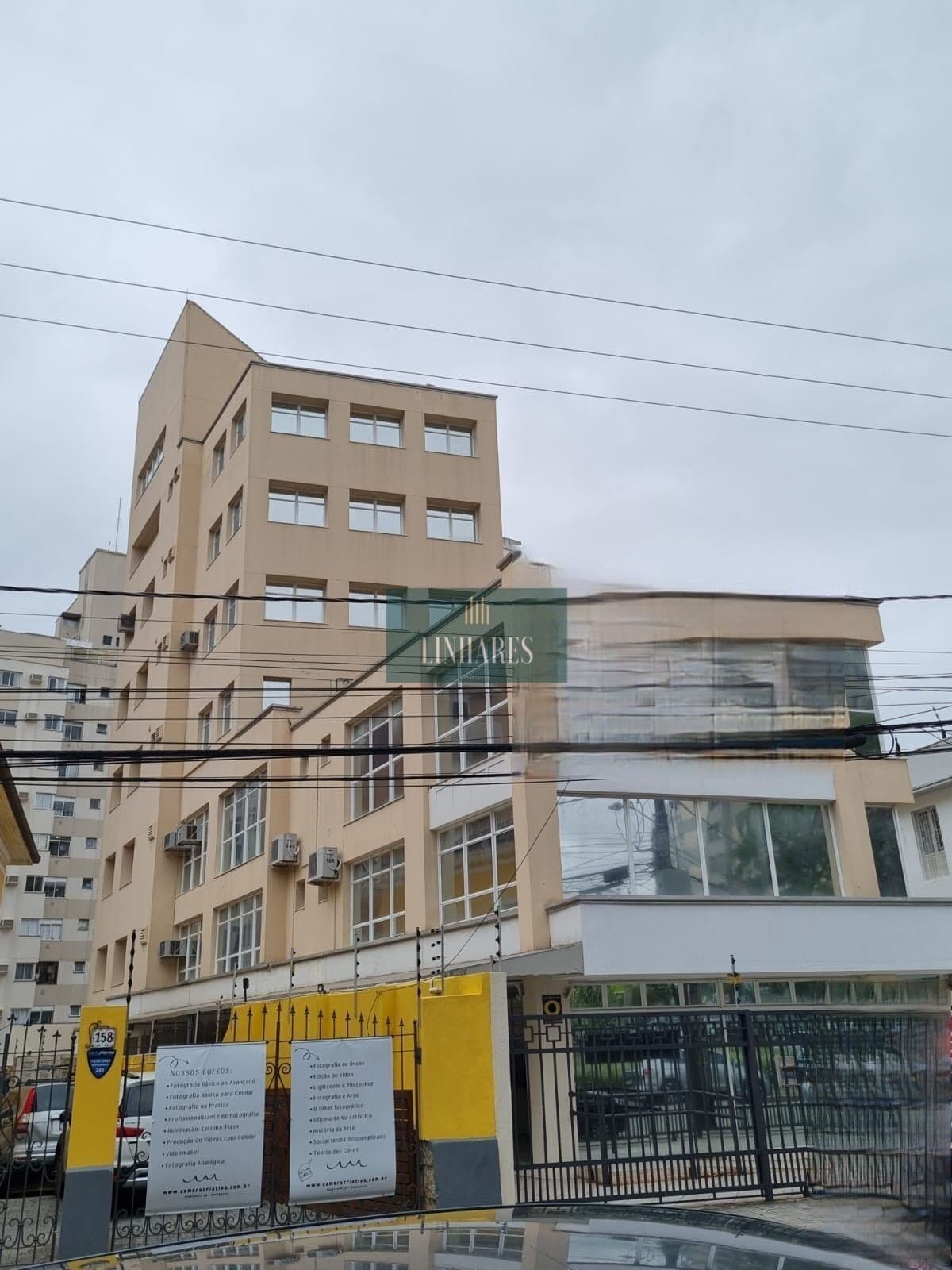 Prédio Comercial na Praça Getúlio Vargas, Centro