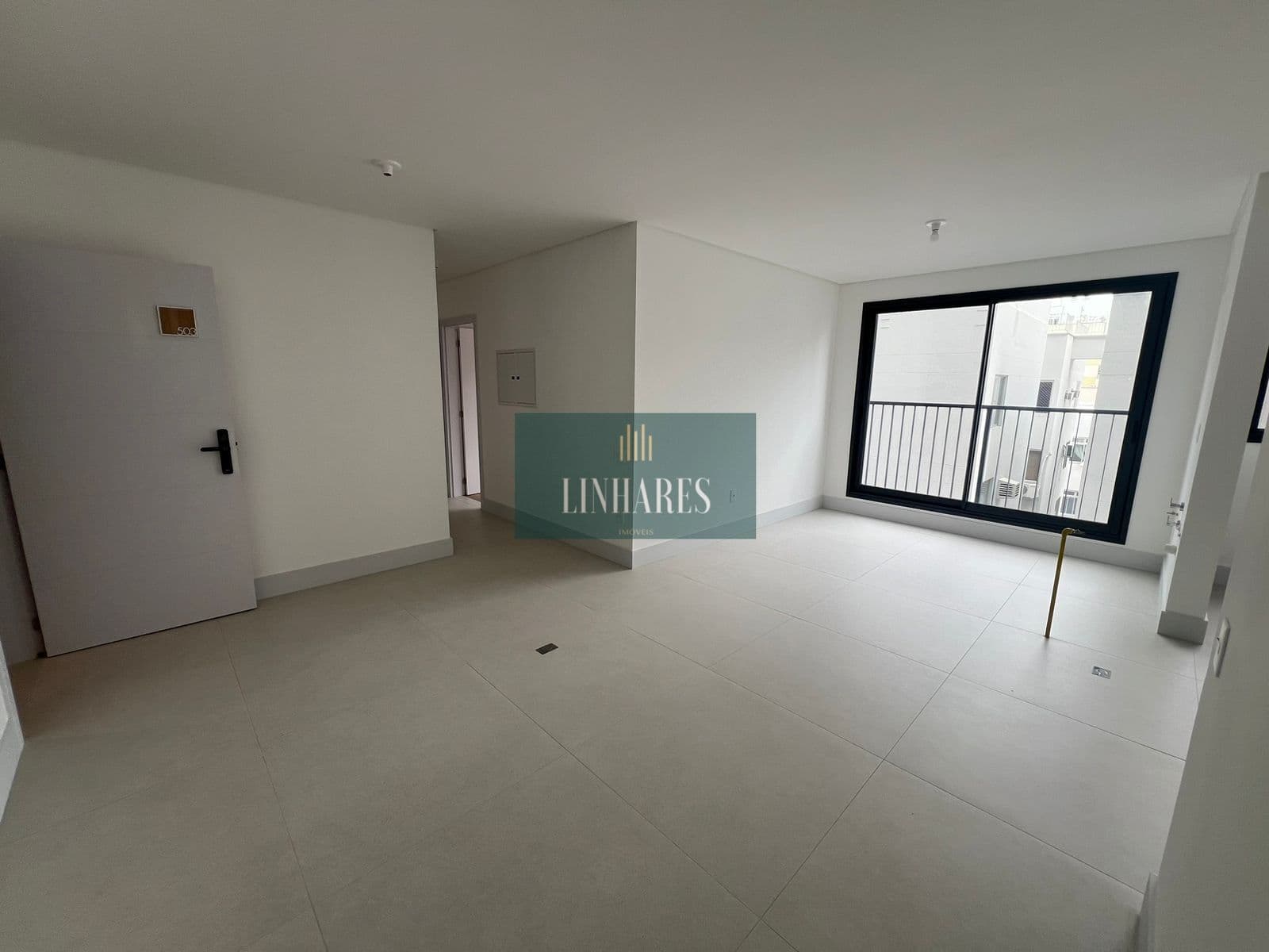 APARTAMENTO COM 2 SUÍTES - ESTREITO – FLORIANÓPOLIS