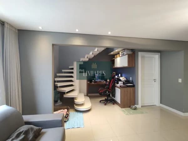 Apartamento Duplex 2 dormitórios no Estreito