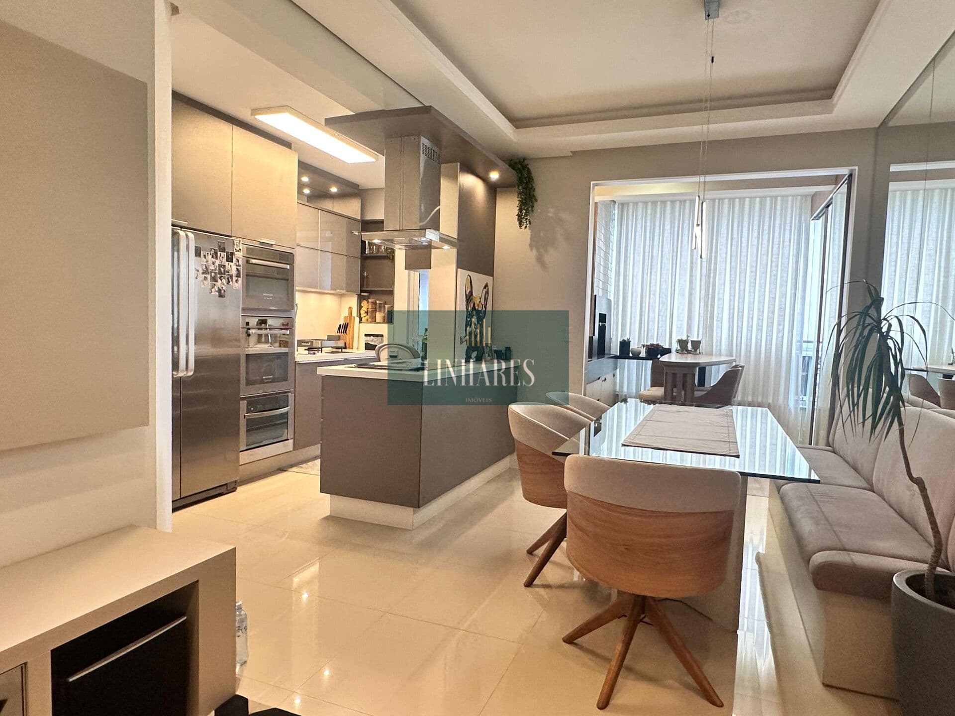 Apartamento 2 dormitórios no Estreito