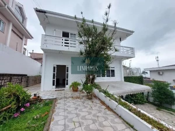 Casa em Coqueiros